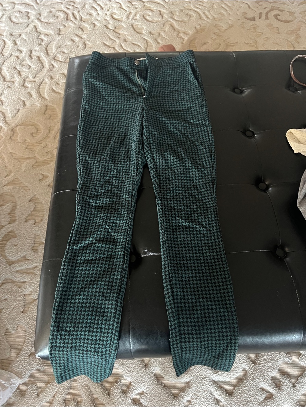 Hollister Dark Green Houndstooth Women’s Jeans - Classic Fit